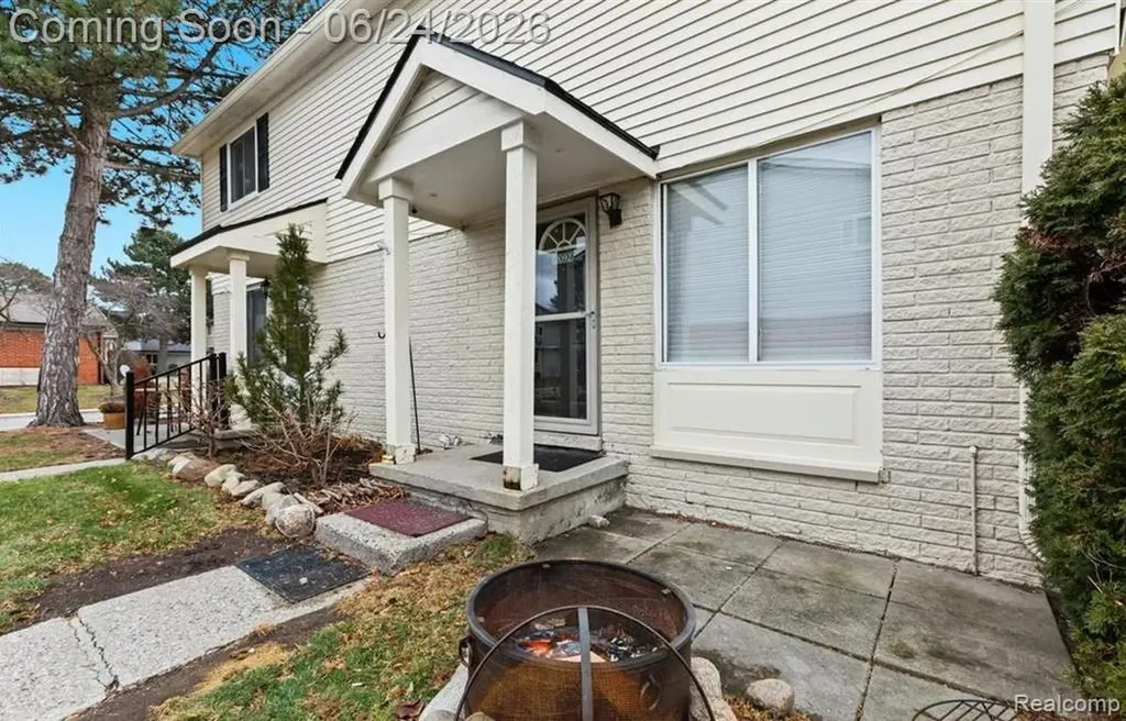 2092 Orchard Crest Street Shelby Charter Township MI 48317