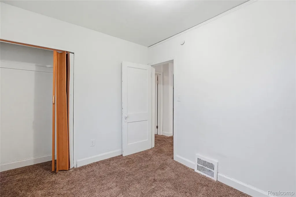 11391 Saint Marys Street Detroit City MI 48227