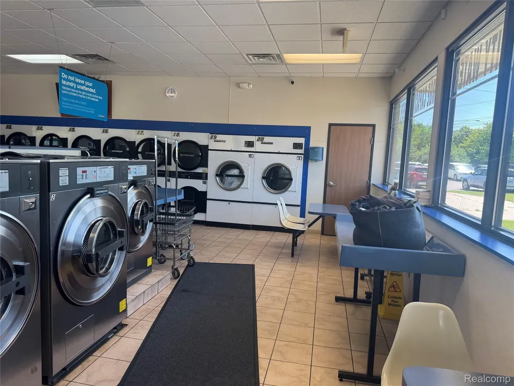 1751 E West Maple Road Walled Lake City MI 48390