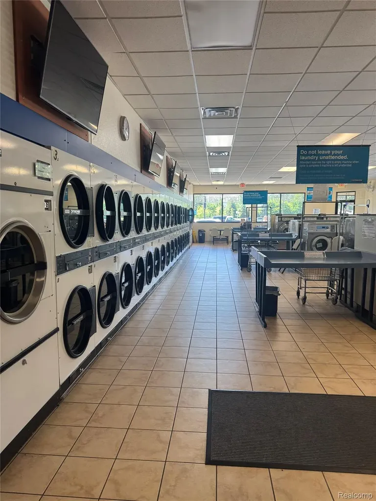 1751 E West Maple Road Walled Lake City MI 48390