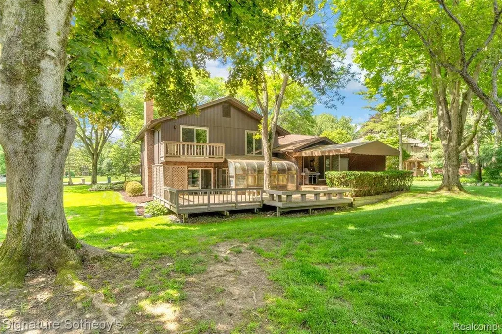 2538 Red Fox Trail Drive Troy City MI 48098