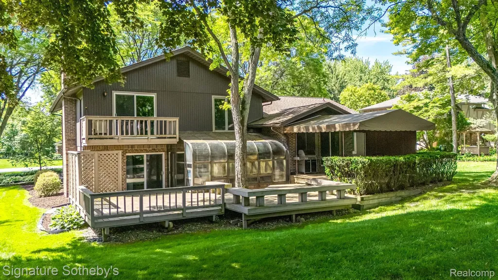 2538 Red Fox Trail Drive Troy City MI 48098
