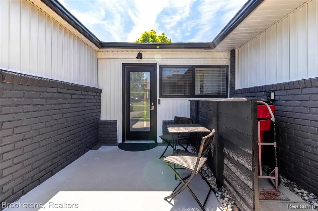 3378 Kingsway Drive Highland Charter Township MI 48356