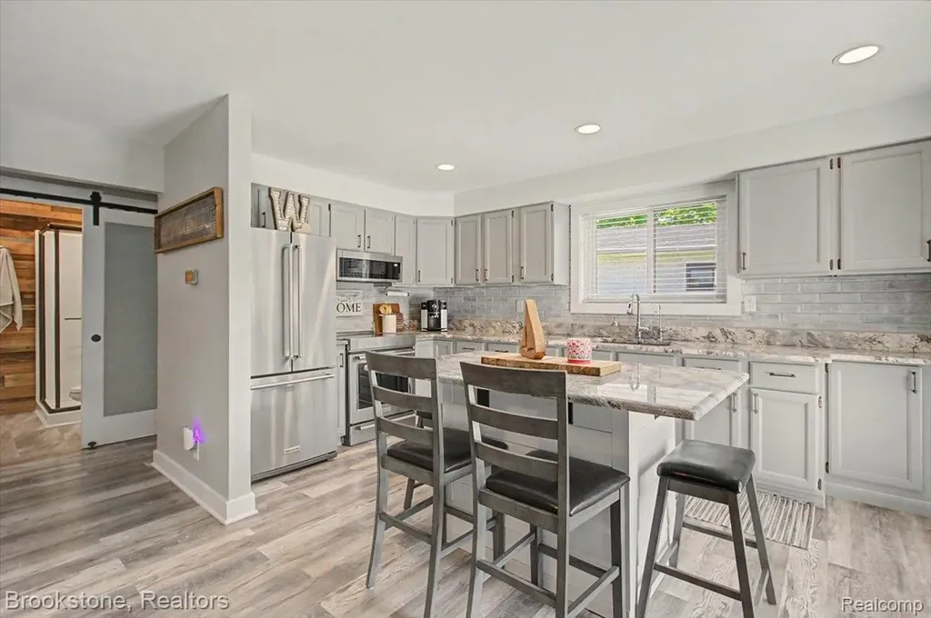 3378 Kingsway Drive Highland Charter Township MI 48356