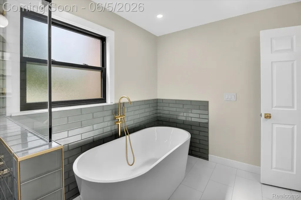 3901 Highlander Way W Pittsfield Charter Township MI 48108
