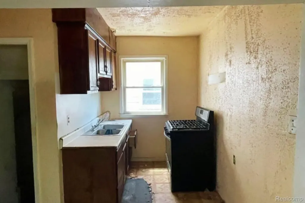 8091 Kenney Street Detroit City MI 48234