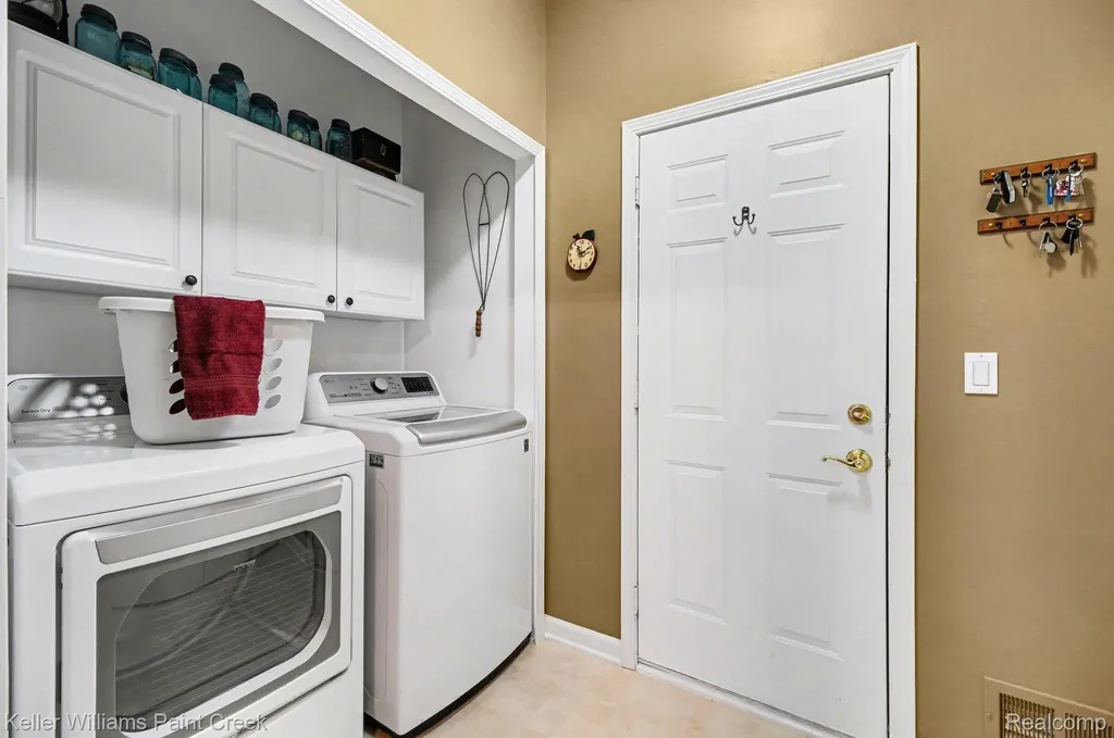 63 Burniah Lane Orion Charter Township MI 48362