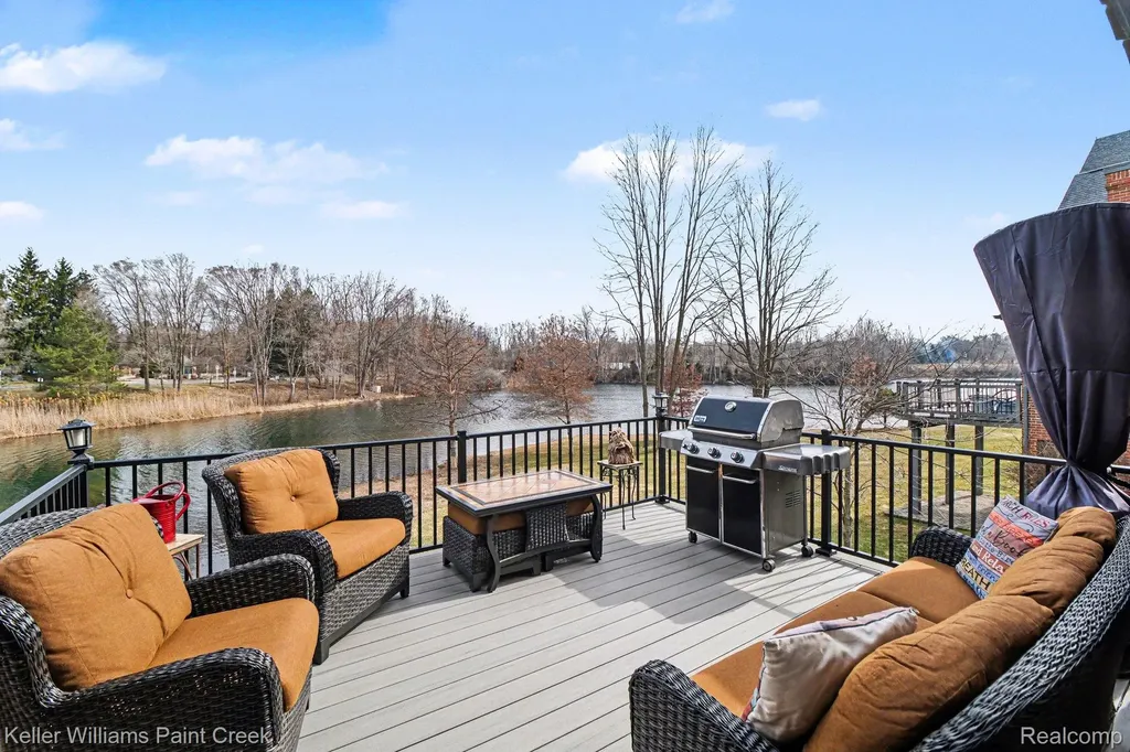 63 Burniah Lane Orion Charter Township MI 48362