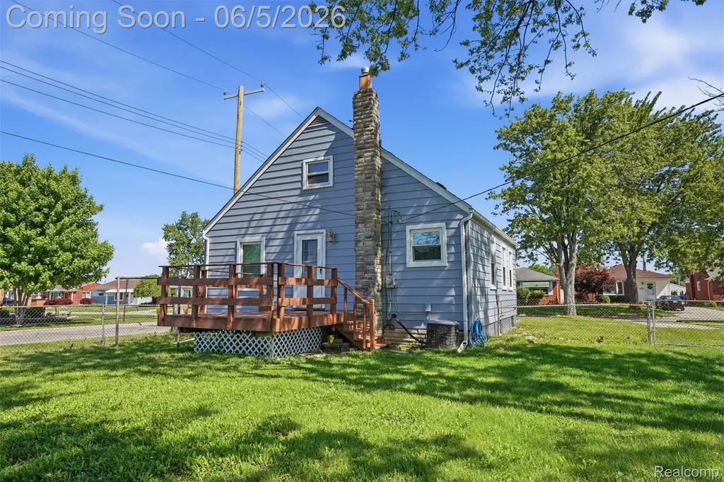 13181 Peach Street Southgate City MI 48195