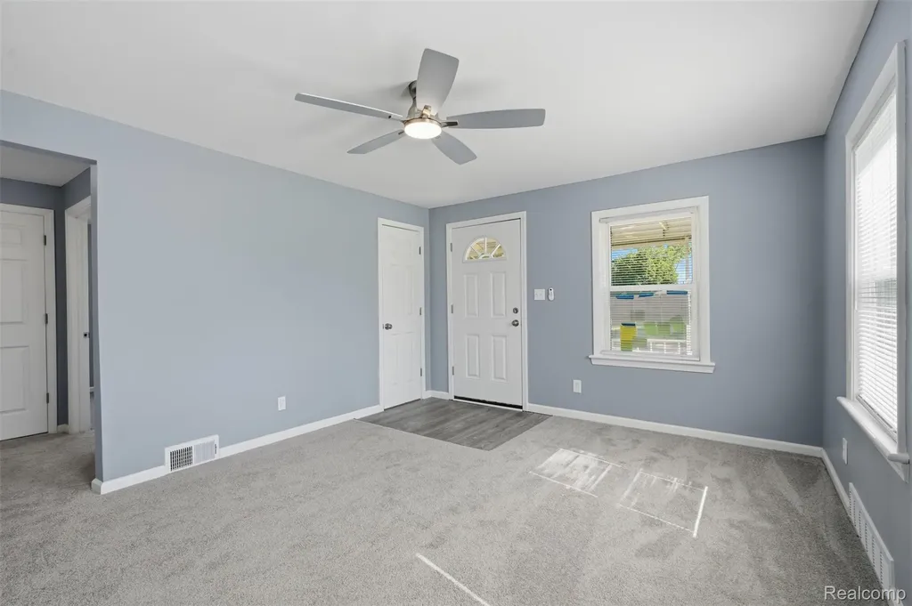 13181 Peach Street Southgate City MI 48195