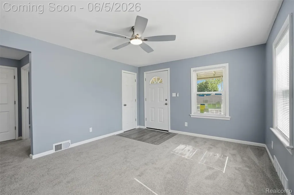 13181 Peach Street Southgate City MI 48195