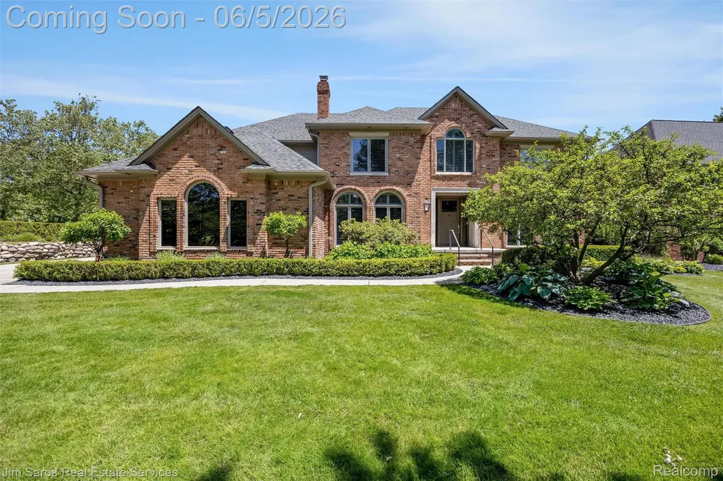 910 Edgemont Park Grosse Pointe Park City MI 48230