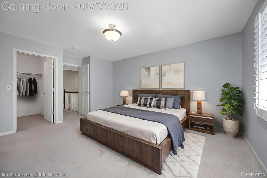 910 Edgemont Park Grosse Pointe Park City MI 48230