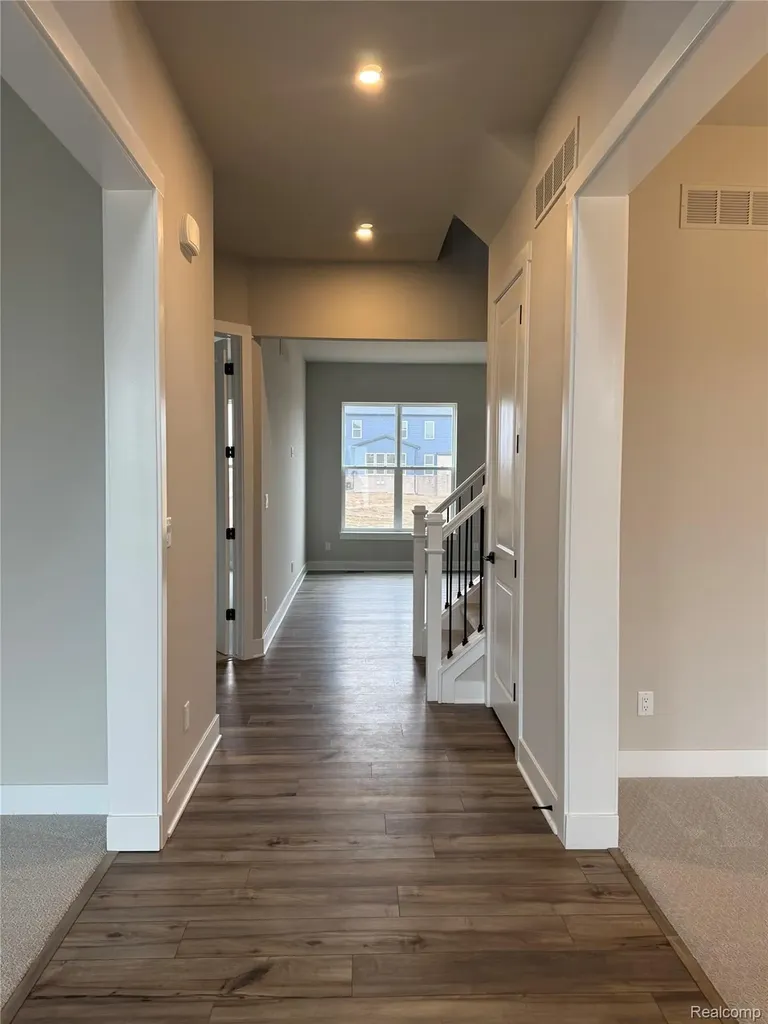 2417 Provencal Drive Commerce Charter Township MI 48382