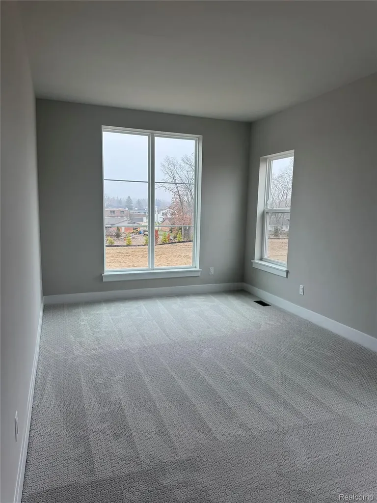 2417 Provencal Drive Commerce Charter Township MI 48382