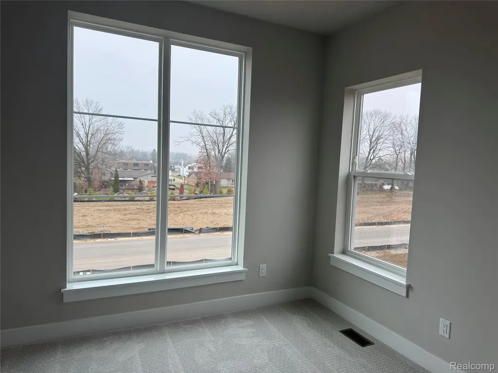 2417 Provencal Drive Commerce Charter Township MI 48382
