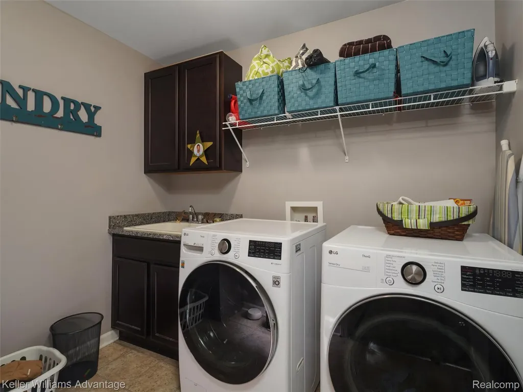 6121 Braemore Court Canton Charter Township MI 48187