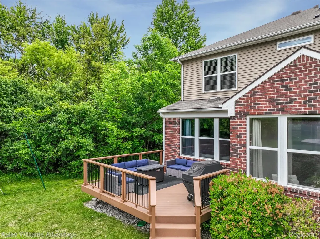 6121 Braemore Court Canton Charter Township MI 48187