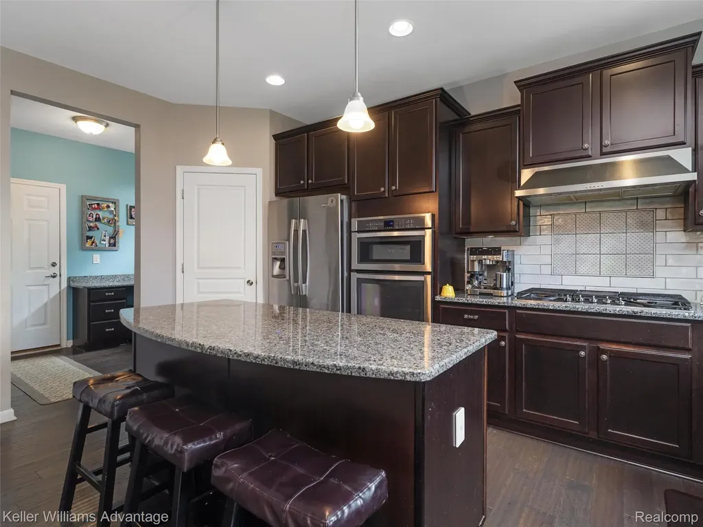 6121 Braemore Court Canton Charter Township MI 48187