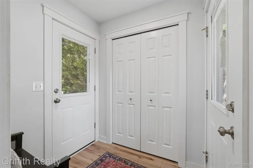 6262 Briggs Lake Drive Green Oak Township MI 48116