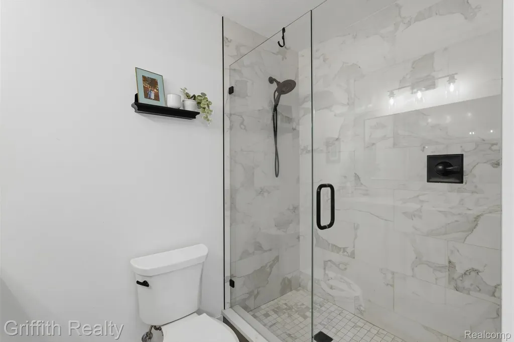 6262 Briggs Lake Drive Green Oak Township MI 48116