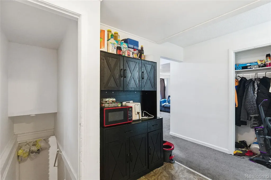 17142 Pembroke Avenue Detroit City MI 48235