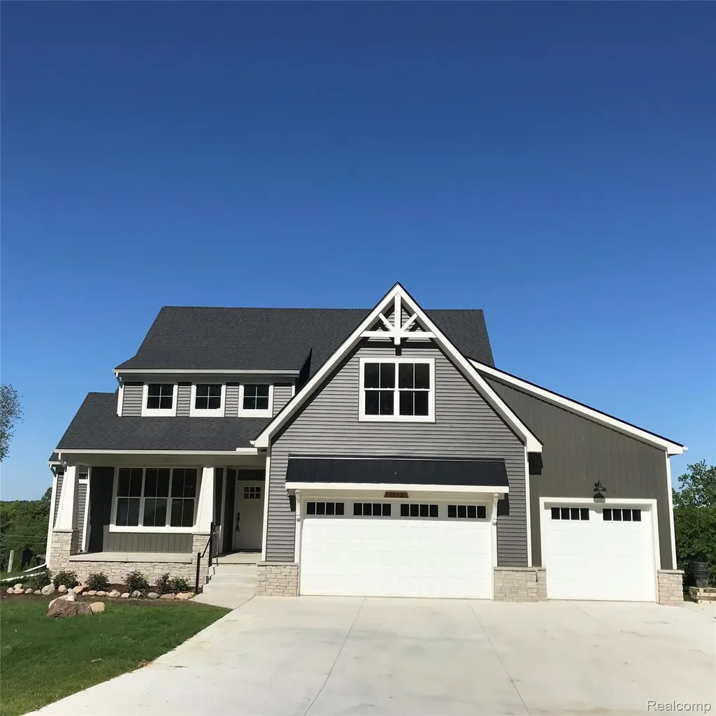 1752 Milford Heights Milford Charter Township MI 48381