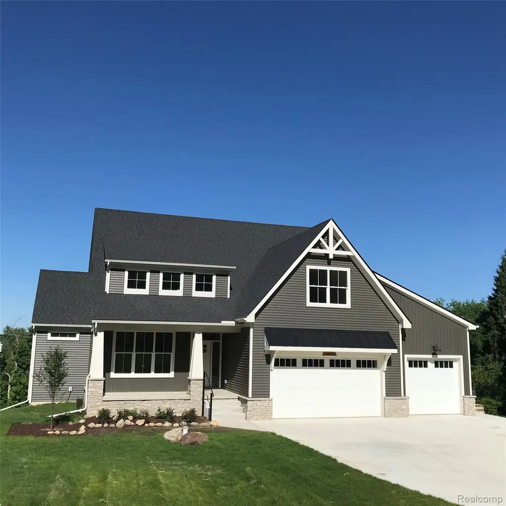1752 Milford Heights Milford Charter Township MI 48381