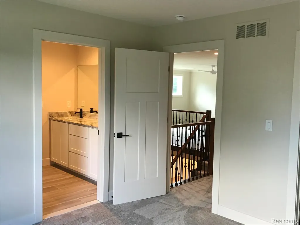 1752 Milford Heights Milford Charter Township MI 48381