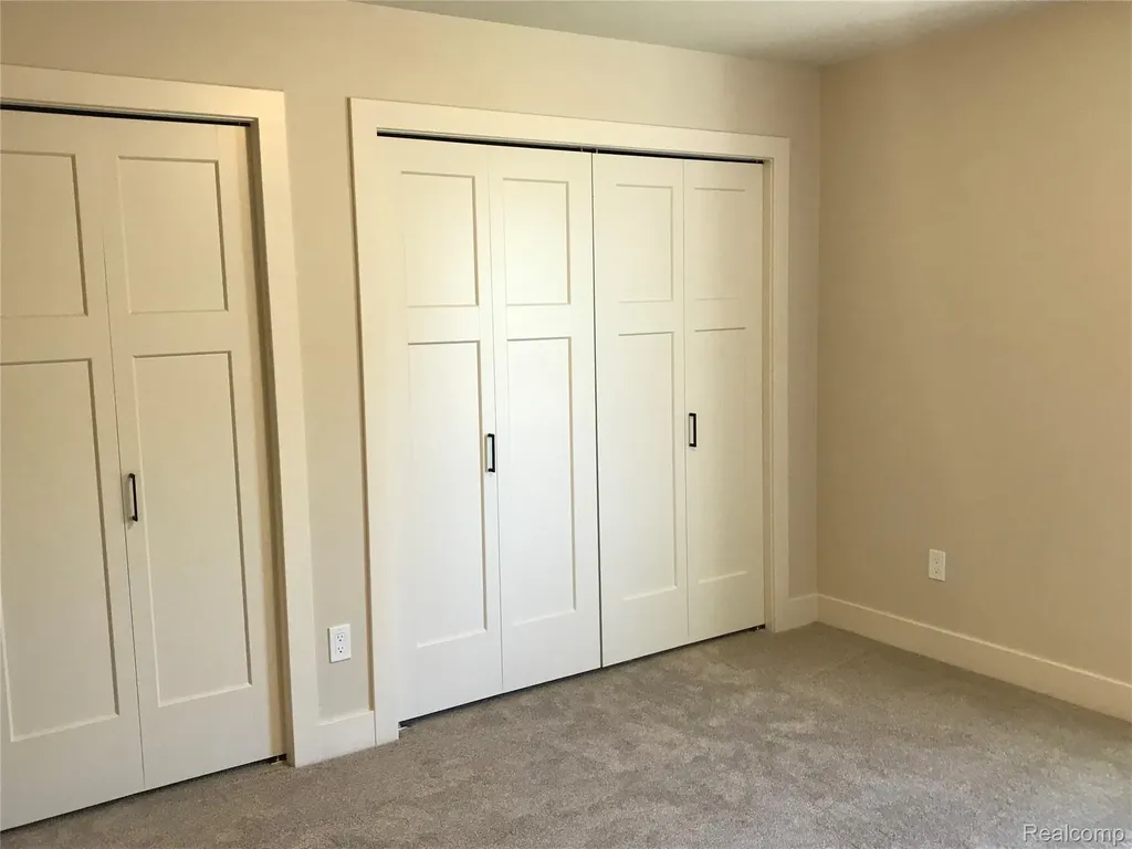 1752 Milford Heights Milford Charter Township MI 48381
