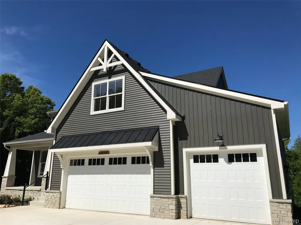 1752 Milford Heights Milford Charter Township MI 48381