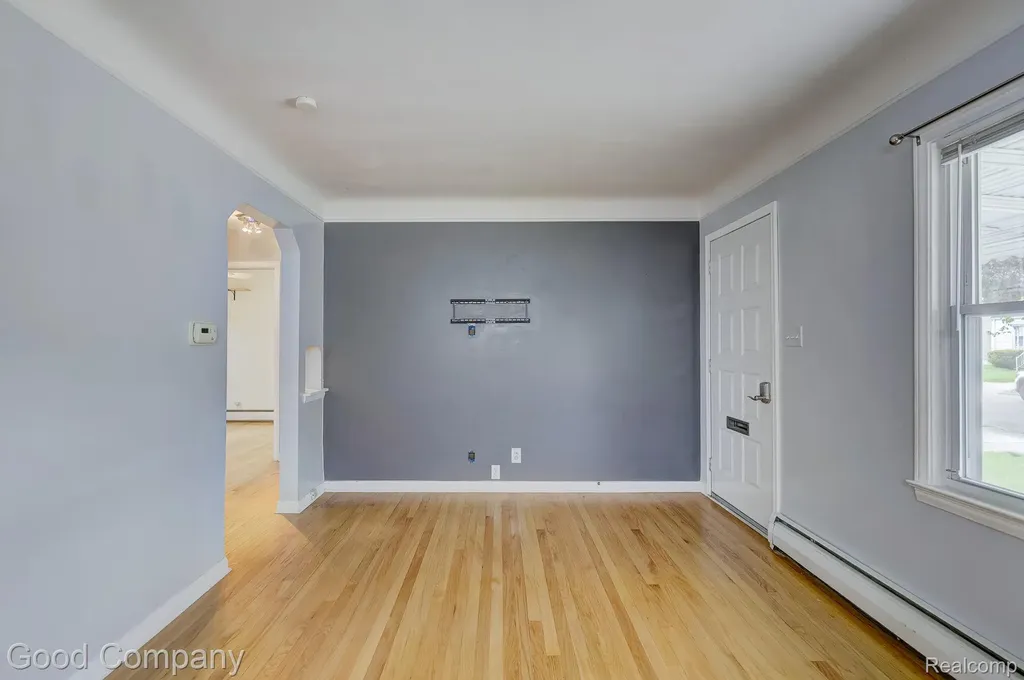2011 Harwood Avenue Royal Oak City MI 48067