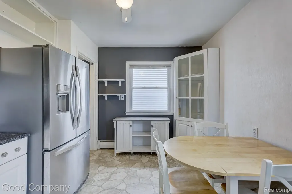 2011 Harwood Avenue Royal Oak City MI 48067