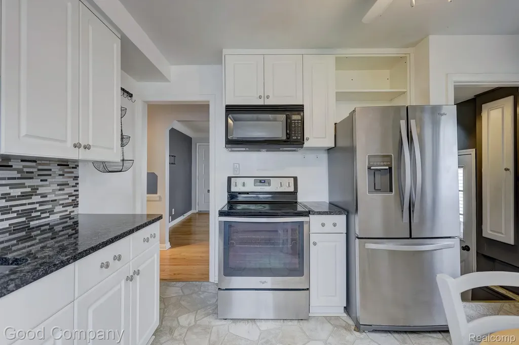 2011 Harwood Avenue Royal Oak City MI 48067