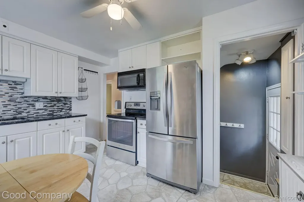 2011 Harwood Avenue Royal Oak City MI 48067