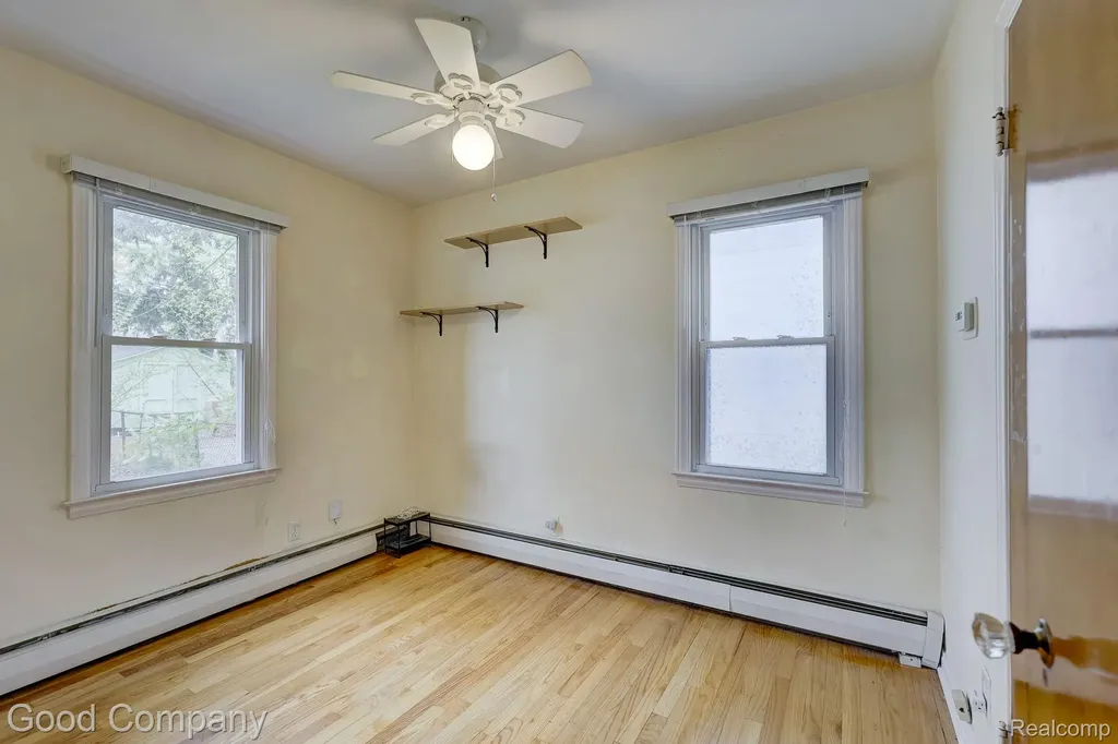 2011 Harwood Avenue Royal Oak City MI 48067