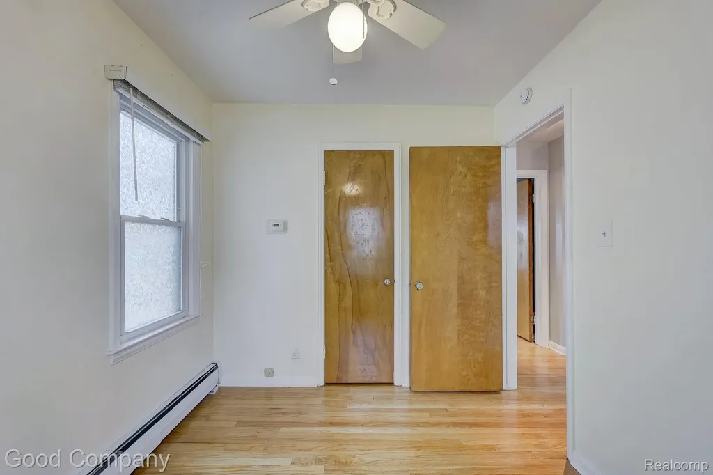 2011 Harwood Avenue Royal Oak City MI 48067