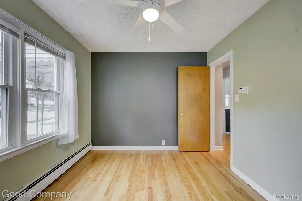 2011 Harwood Avenue Royal Oak City MI 48067