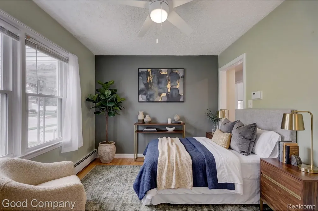 2011 Harwood Avenue Royal Oak City MI 48067