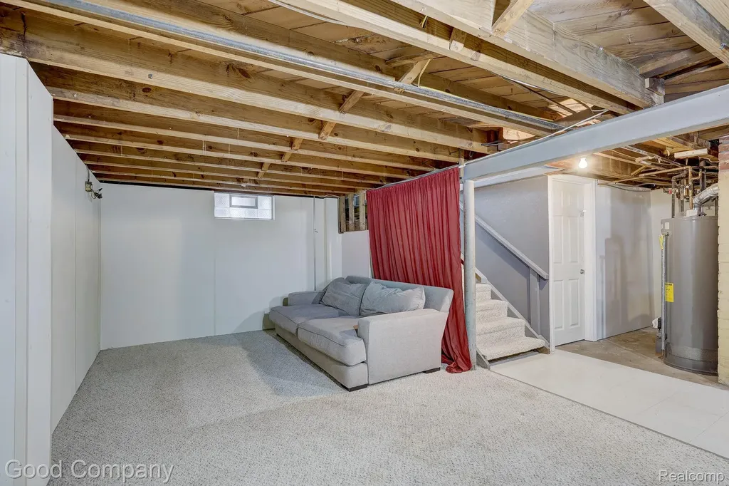 2011 Harwood Avenue Royal Oak City MI 48067
