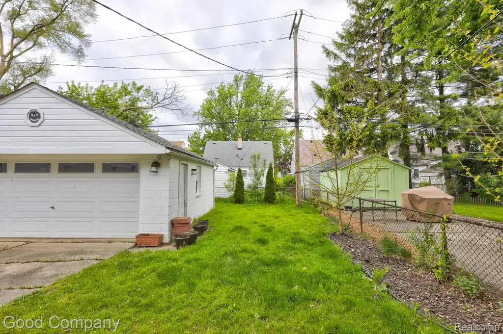 2011 Harwood Avenue Royal Oak City MI 48067