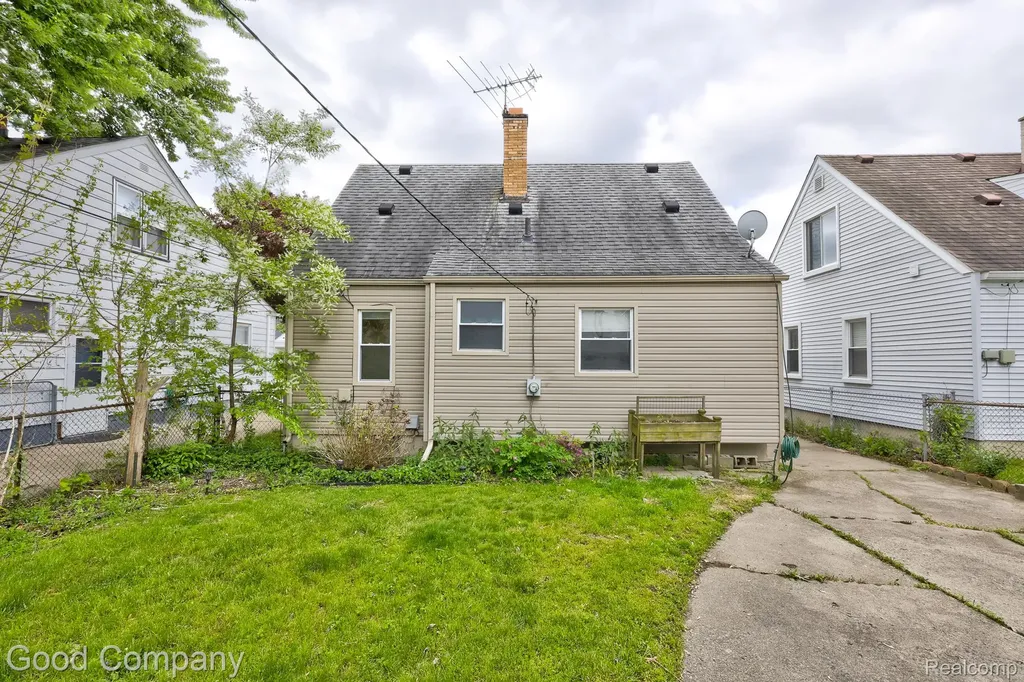 2011 Harwood Avenue Royal Oak City MI 48067