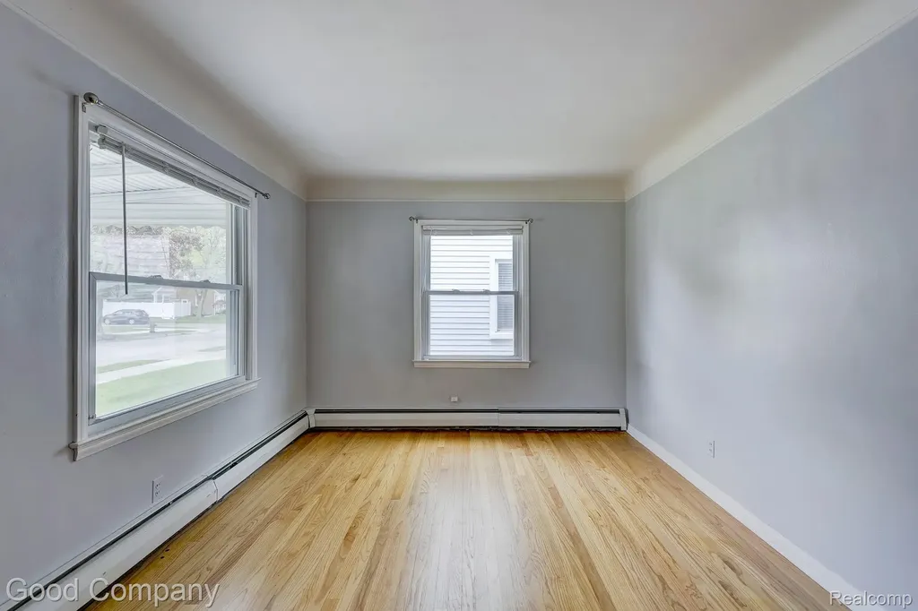 2011 Harwood Avenue Royal Oak City MI 48067