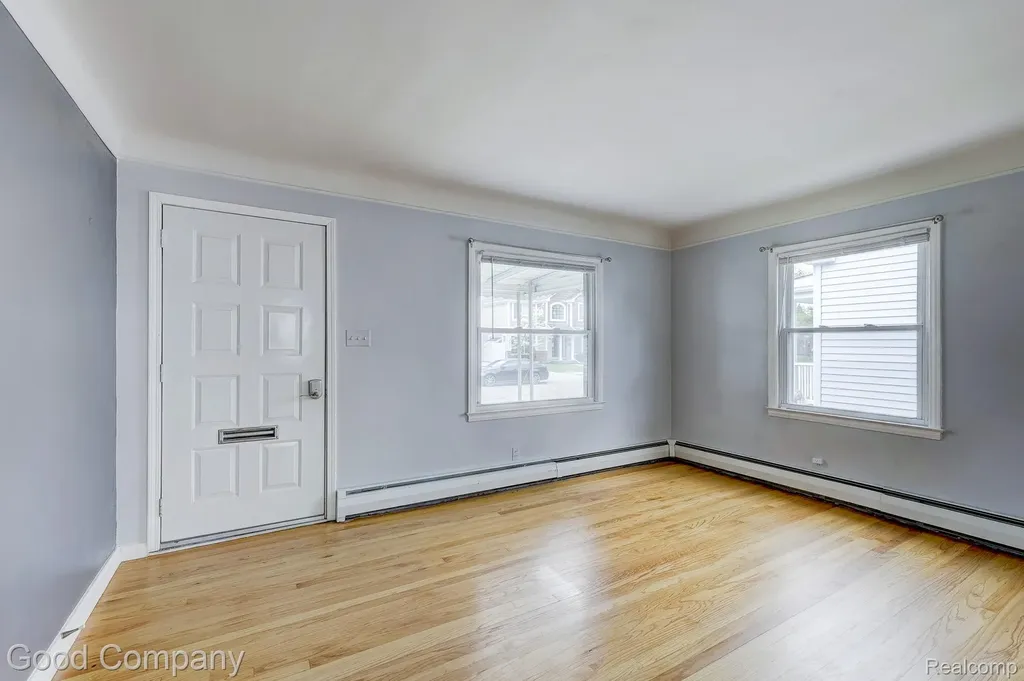 2011 Harwood Avenue Royal Oak City MI 48067
