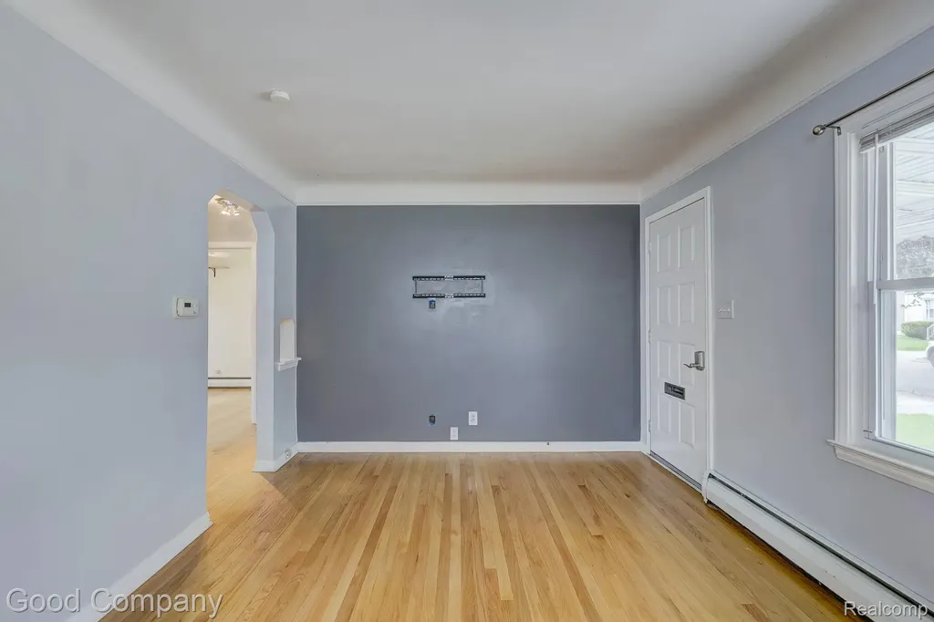 2011 Harwood Avenue Royal Oak City MI 48067