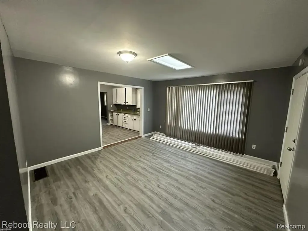 3220 Roberts Street Saginaw City MI 48601