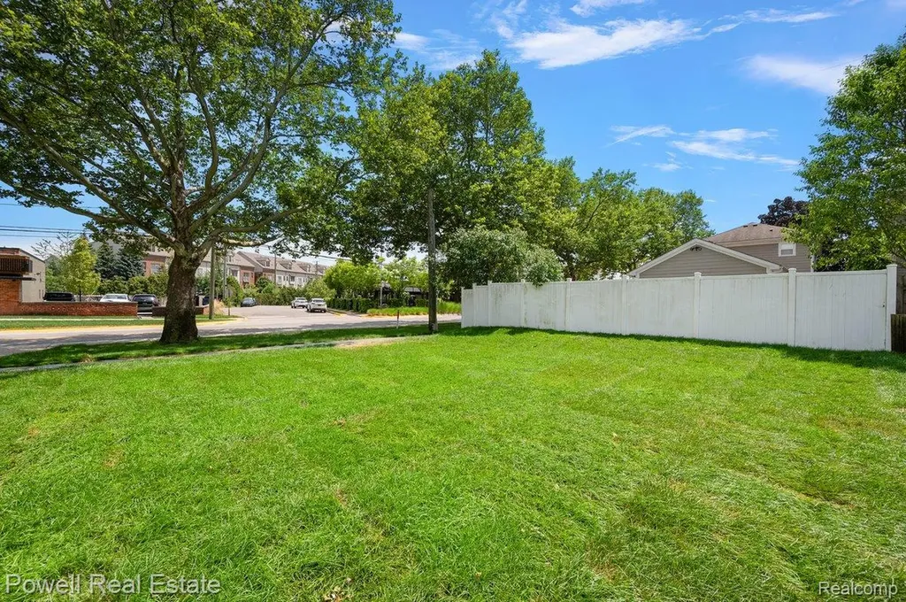 1998 Hazel Street Birmingham City MI 48009