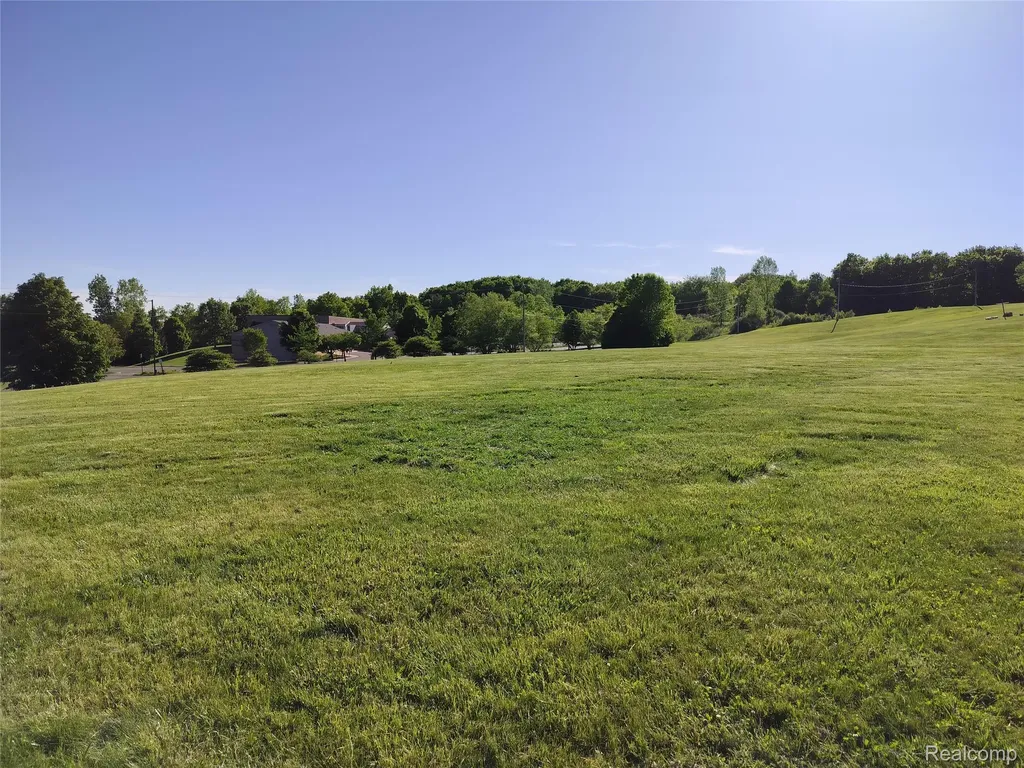 000 N Squirrel Road Auburn Hills City MI 48326
