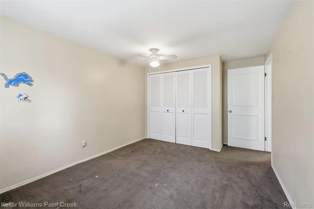 4016 Iverness Lane West Bloomfield Charter Township MI 48323