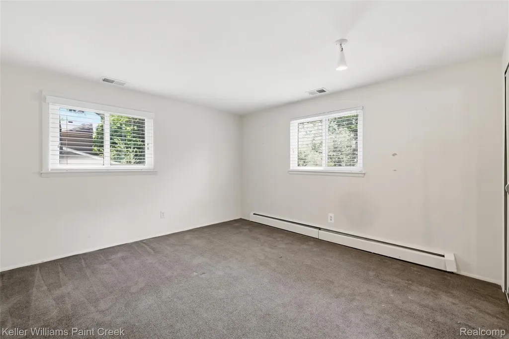 4016 Iverness Lane West Bloomfield Charter Township MI 48323